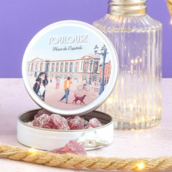 Boîte cirage ronde Toulouse place du capitole sucre cuit violettes