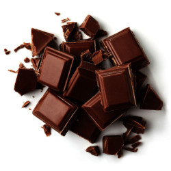 Barre de chocolat noir praliné