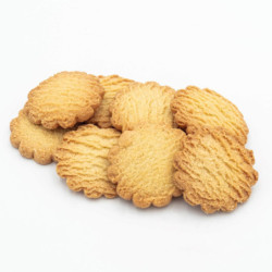 Boîte à biscuits collection cœur rouge sablés au beurre des Alpes .