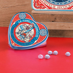 Boîte cœur famille marmotte  bonbons sucre cuit myrtille et framboise