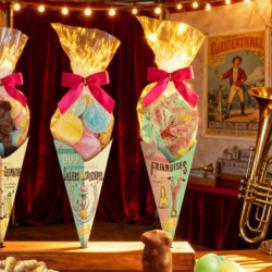 Cône Voyages Gourmands bonbons gélifiés tour Eiffel